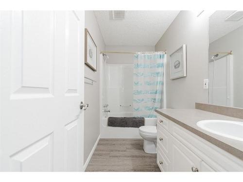 120 Sirius Avenue, Fort Mcmurray, AB - Indoor Photo Showing Bathroom