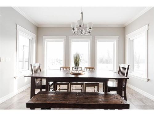 788 Heritage Drive, Fort Mcmurray, AB - Indoor Photo Showing Dining Room