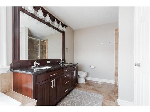 788 Heritage Drive, Fort Mcmurray, AB - Indoor Photo Showing Bathroom