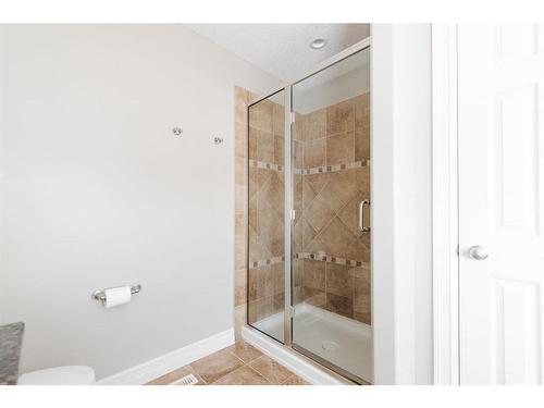 788 Heritage Drive, Fort Mcmurray, AB - Indoor Photo Showing Bathroom