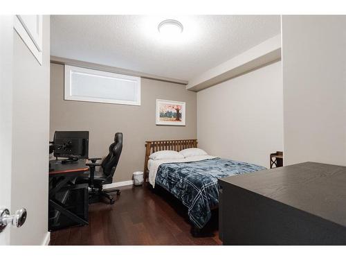 788 Heritage Drive, Fort Mcmurray, AB - Indoor Photo Showing Bedroom