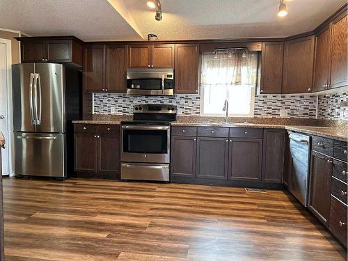 132 Morgan Avenue, Fort Mcmurray, AB - Indoor Photo Showing Kitchen