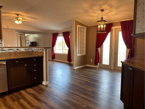 132 Morgan Avenue, Fort Mcmurray, AB - Indoor Photo Showing Kitchen