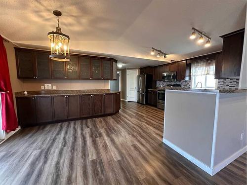 132 Morgan Avenue, Fort Mcmurray, AB - Indoor Photo Showing Kitchen