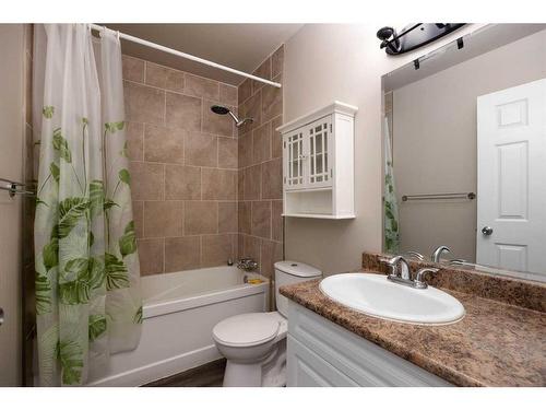 1527-21 Macdonald Drive, Fort Mcmurray, AB - Indoor Photo Showing Bathroom