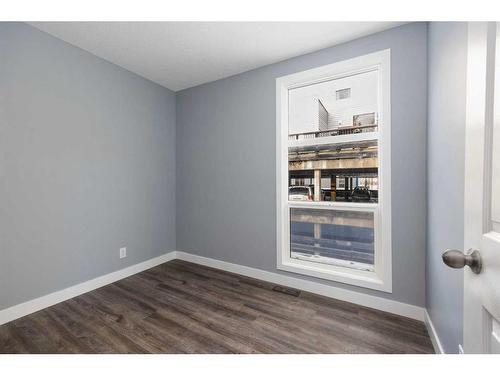 1527-21 Macdonald Drive, Fort Mcmurray, AB - Indoor Photo Showing Other Room