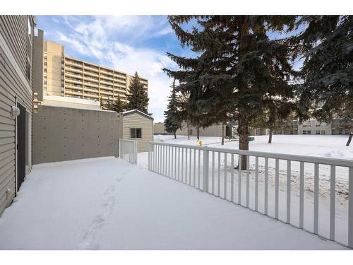 1527-21 Macdonald Drive, Fort Mcmurray, AB - Outdoor