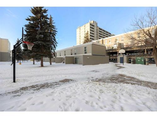 1527-21 Macdonald Drive, Fort Mcmurray, AB - Outdoor