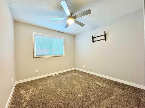 125 Acacia Drive, Fort Mcmurray, AB - Indoor Photo Showing Other Room