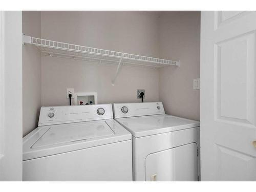 402-104 Loutit Road, Fort Mcmurray, AB - Indoor Photo Showing Laundry Room