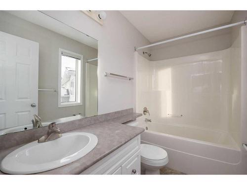 402-104 Loutit Road, Fort Mcmurray, AB - Indoor Photo Showing Bathroom