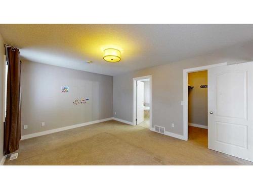 315 Warren Road, Fort Mcmurray, AB - Indoor Photo Showing Other Room