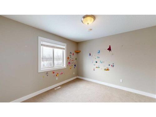 315 Warren Road, Fort Mcmurray, AB - Indoor Photo Showing Other Room