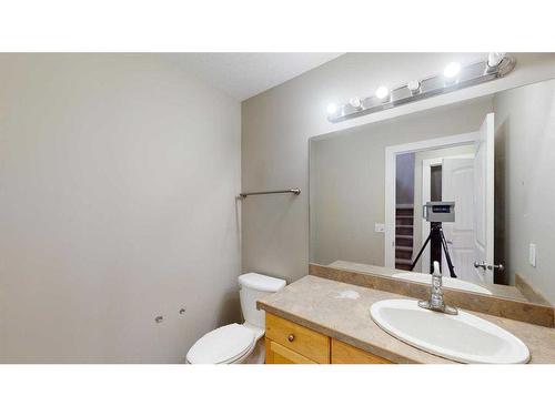 315 Warren Road, Fort Mcmurray, AB - Indoor Photo Showing Bathroom