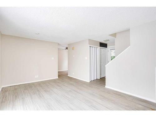 1501-21 Macdonald Drive, Fort Mcmurray, AB - Indoor Photo Showing Other Room