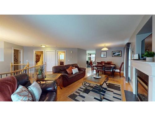 161 Trillium Road, Fort Mcmurray, AB - Indoor Photo Showing Living Room