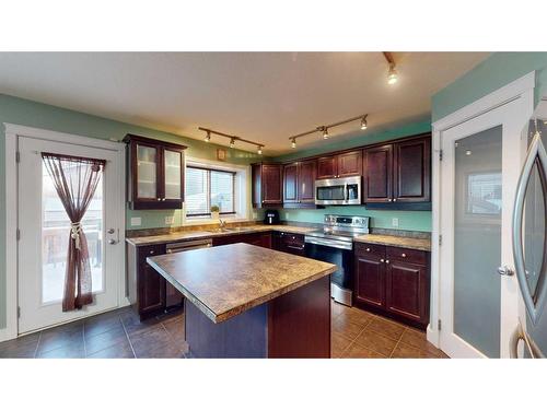 161 Trillium Road, Fort Mcmurray, AB - Indoor Photo Showing Kitchen