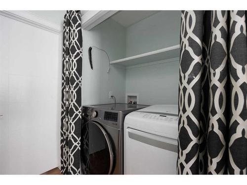 397 Collicott Drive, Fort Mcmurray, AB - Indoor Photo Showing Laundry Room