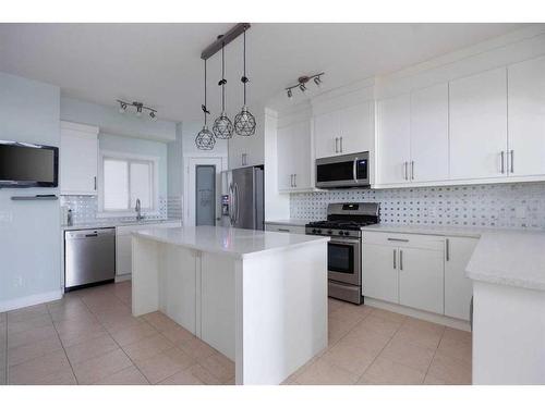 397 Collicott Drive, Fort Mcmurray, AB - Indoor Photo Showing Kitchen With Upgraded Kitchen