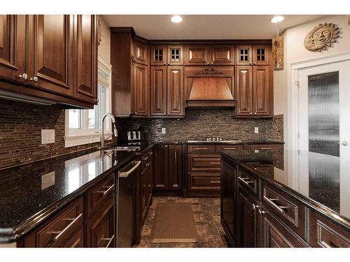 243 Wild Rose Street, Fort Mcmurray, AB - Indoor Photo Showing Kitchen