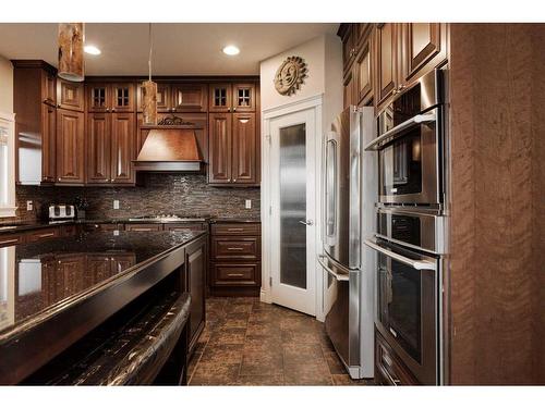 243 Wild Rose Street, Fort Mcmurray, AB - Indoor Photo Showing Kitchen With Upgraded Kitchen