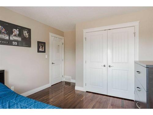 243 Wild Rose Street, Fort Mcmurray, AB - Indoor Photo Showing Bedroom