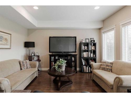 243 Wild Rose Street, Fort Mcmurray, AB - Indoor Photo Showing Living Room