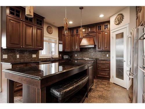 243 Wild Rose Street, Fort Mcmurray, AB - Indoor Photo Showing Kitchen With Upgraded Kitchen