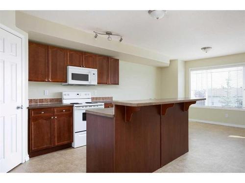 1-240 Laffont Way, Fort Mcmurray, AB - Indoor Photo Showing Kitchen