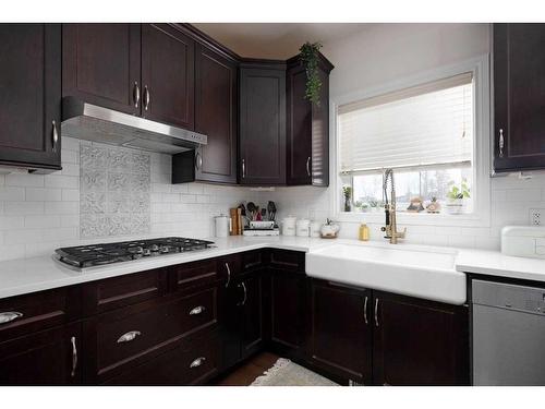 127 Waxwing Rise, Fort Mcmurray, AB - Indoor Photo Showing Kitchen