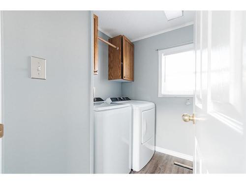 106 Grant Way, Fort Mcmurray, AB - Indoor Photo Showing Laundry Room