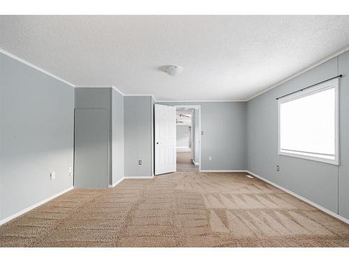 106 Grant Way, Fort Mcmurray, AB - Indoor Photo Showing Other Room