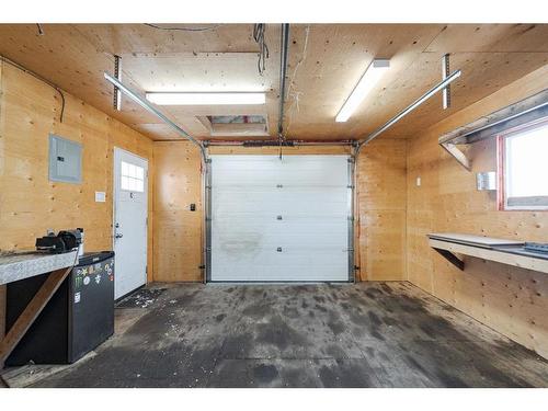 106 Grant Way, Fort Mcmurray, AB - Indoor Photo Showing Garage