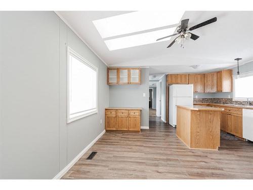 106 Grant Way, Fort Mcmurray, AB - Indoor Photo Showing Kitchen With Double Sink