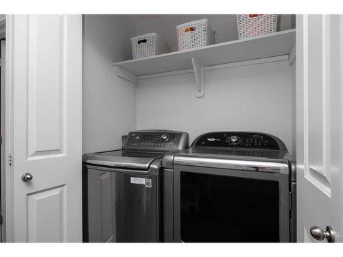 15-400 Sparrow Hawk Drive, Fort Mcmurray, AB - Indoor Photo Showing Laundry Room