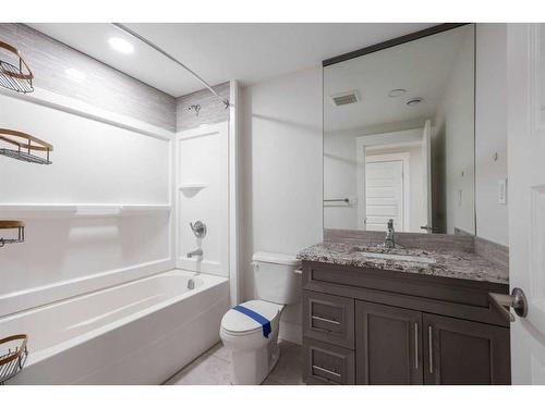 10-401 Sparrow Hawk Drive, Fort Mcmurray, AB - Indoor Photo Showing Bathroom