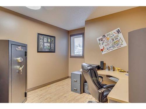 172 Brosseau Crescent, Fort Mcmurray, AB - Indoor Photo Showing Office