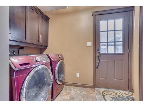 172 Brosseau Crescent, Fort Mcmurray, AB - Indoor Photo Showing Laundry Room