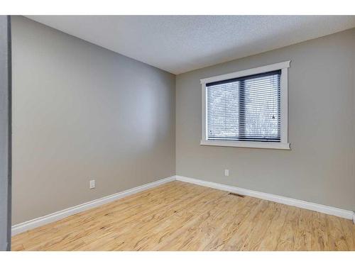 172 Brosseau Crescent, Fort Mcmurray, AB - Indoor Photo Showing Other Room