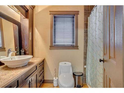 172 Brosseau Crescent, Fort Mcmurray, AB - Indoor Photo Showing Bathroom