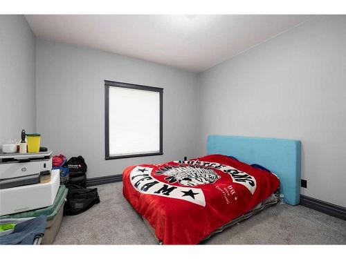 5627 Draper Road, Fort Mcmurray, AB - Indoor Photo Showing Bedroom