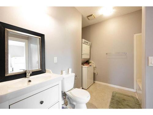 5627 Draper Road, Fort Mcmurray, AB - Indoor Photo Showing Bathroom