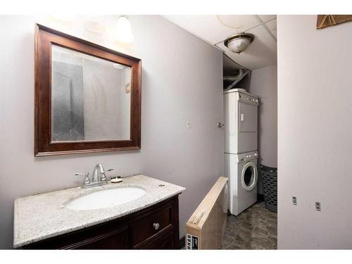 5627 Draper Road, Fort Mcmurray, AB - Indoor Photo Showing Laundry Room