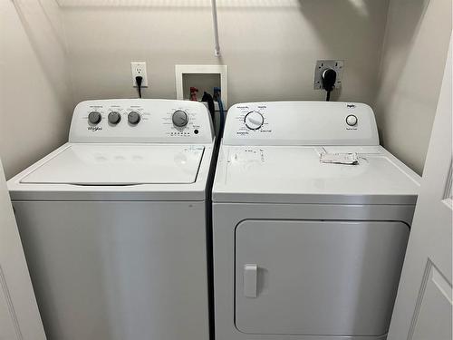 103-104 Loutit Road, Fort Mcmurray, AB - Indoor Photo Showing Laundry Room