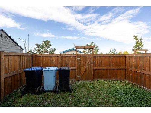 27-711 Beaconhill Drive, Fort Mcmurray, AB - Outdoor