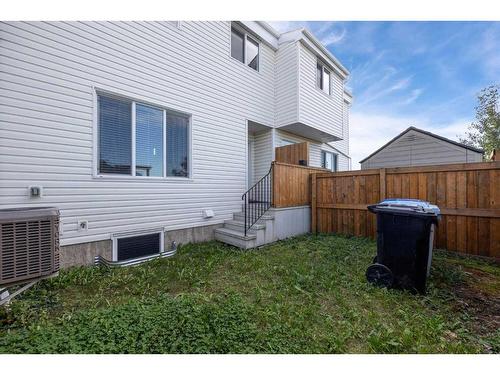 27-711 Beaconhill Drive, Fort Mcmurray, AB - Outdoor With Exterior