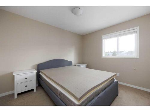 27-711 Beaconhill Drive, Fort Mcmurray, AB - Indoor Photo Showing Bedroom