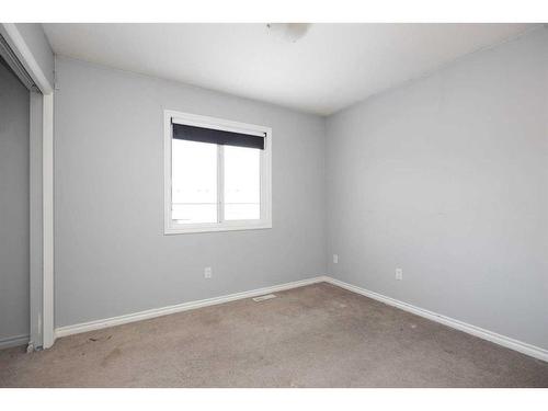 120 Grosbeak Way, Fort Mcmurray, AB - Indoor Photo Showing Other Room