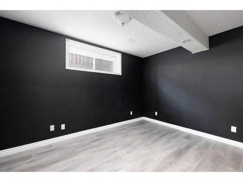 120 Grosbeak Way, Fort Mcmurray, AB - Indoor Photo Showing Other Room