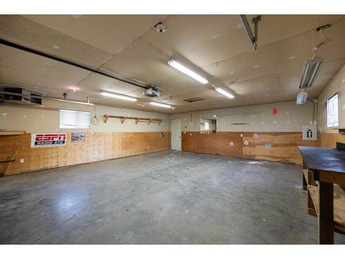 120 Grosbeak Way, Fort Mcmurray, AB - Indoor Photo Showing Garage